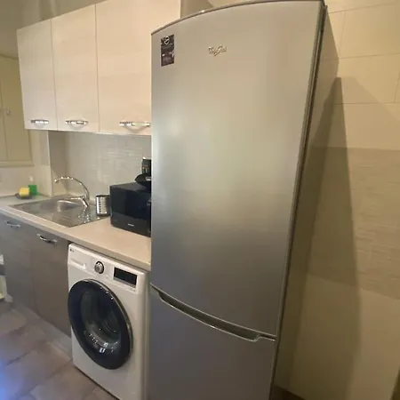 Ralu's Confort In 아파트 *